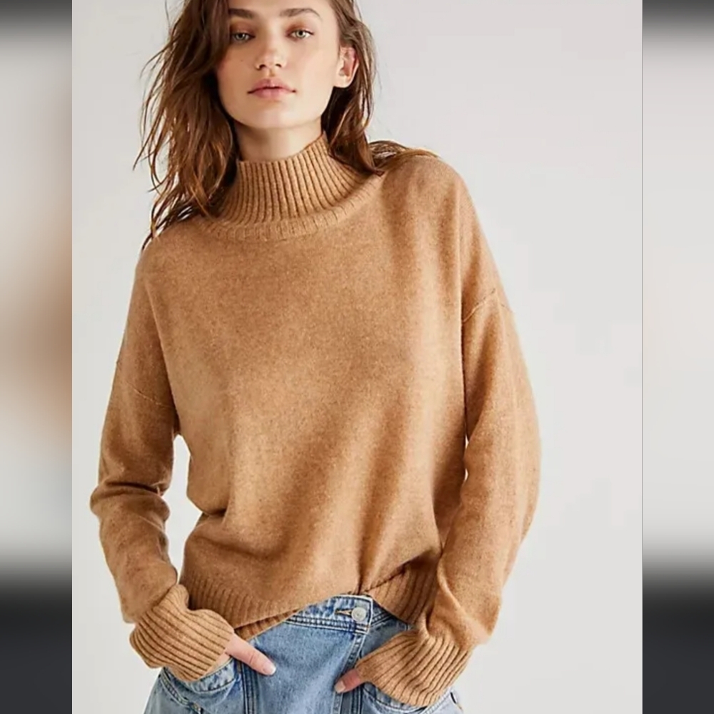 Poppy Cashmere Turtleneck